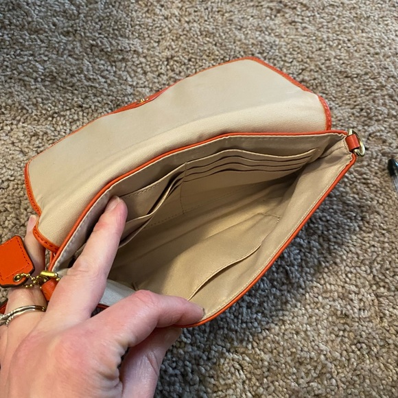 Genuine leather Coach wristlet - Picture 3 of 3